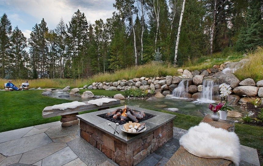 outdoor living spaces with fireplace (7)